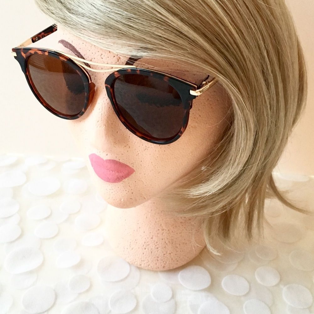 Chic Retro Tortoise Shell Print & Gold Sunglasses